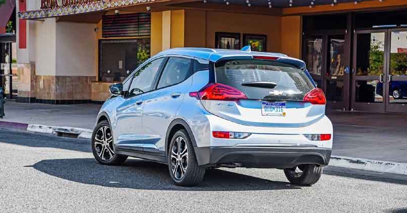 Produksi Tertunda Terus, Calon Pembeli Tesla Pindah ke Chevrolet Bolt EV