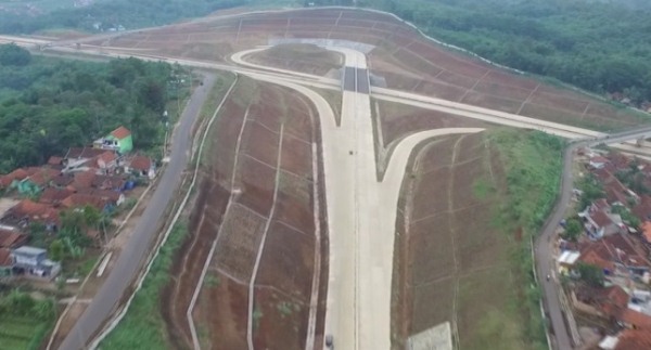 Masih Terkendala Lahan, Pembangunan Tol Cisumdawu Dipacu