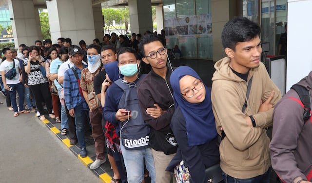 Xiaomi Buka Mi Store di Pluit, Antrian Pengunjung Mengular, Berikut Foto-fotonya