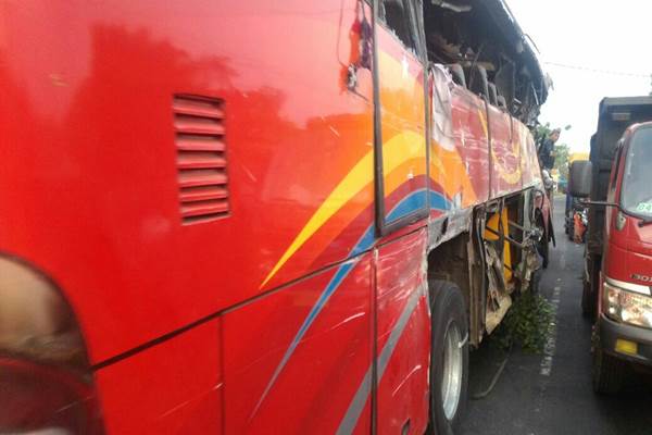 10 Tewas, Ini Foto Tabrakan Maut Bus dengan Truk di Probolinggo