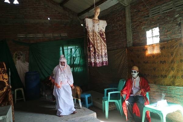 PILGUB JATENG 2018: Horor, TPS Ini Bernuansa Gerombolan Makhluk Halus