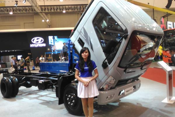 GIIAS 2017: Hyundai Oto Usung Truk Almighty dan Xcient, Ini Sasaran Pasarnya