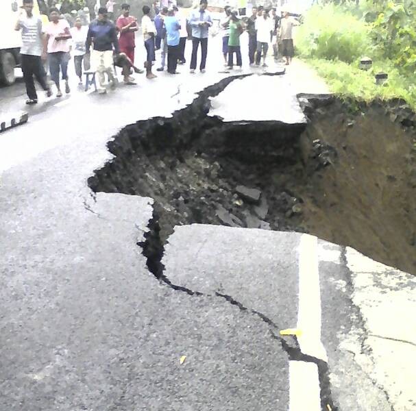 Jalan Nasional Trenggalek Ponorogo Longsor