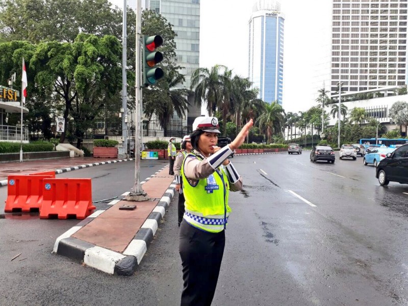 Foto-foto Jalanan Lengang di Jakarta dan Sekitarnya