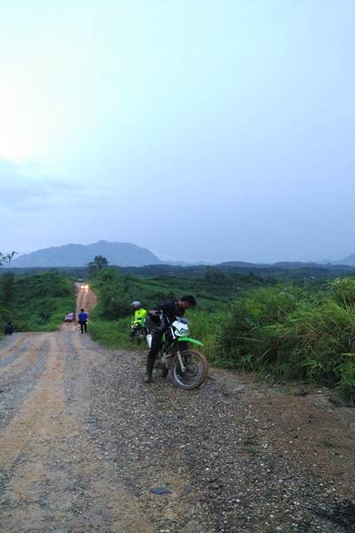 Jalan Paralel Perbatasan Kalbar Rampung Akhir 2018