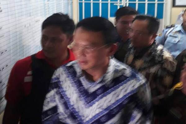 Foto-foto Ahok di Rutan Cipinang