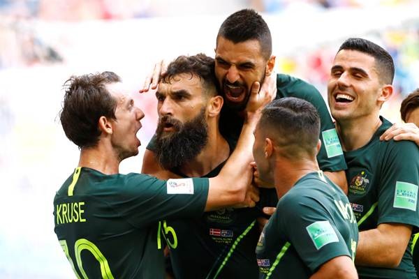 PIALA DUNIA 2018: Peru vs Australia, Pertemuan Guerrero Mile Jedinak 