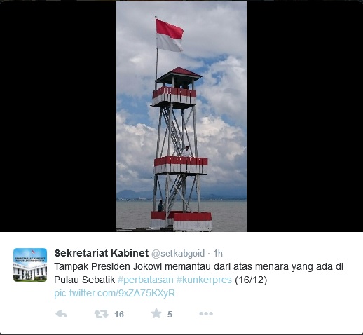 Ini Foto Jokowi di Puncak Tertinggi Menara Pos Perbatasan Sei Pancang