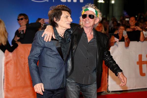 Sebut Bajingan Tua Keren,  Keith Richards Minta Maaf Ke Mick Jagger