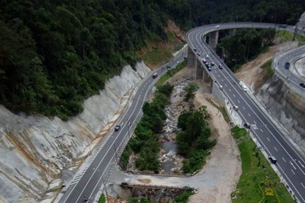 Menikmati Panorama Kelok Sembilan di Jalur Mudik Sumbar - Riau