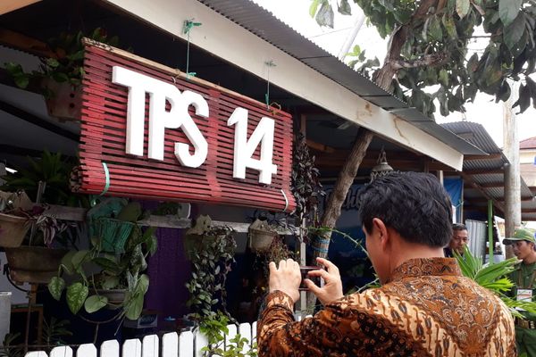 Pilgub Kaltim 2018: Konjen Jepang "Sidak" di TPS 14 Prapatan