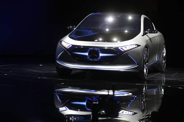 Daimler AG Siapkan Investasi US$1 Miliar untuk Produksi Mobil Listrik