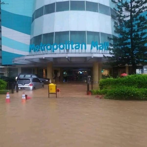 Foto-foto Banjir di Wilayah Bekasi, dari Jatiasih Sampai Metropolitan Mall