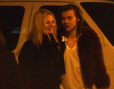 Foto-foto Model Seksi Victoria's Secret yang Bikin Harry Styles Jatuh Cinta