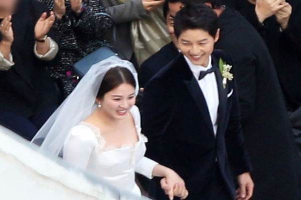 Ini Foto-foto Pernikahan Song Joong-ki dan Song Hye-kyo