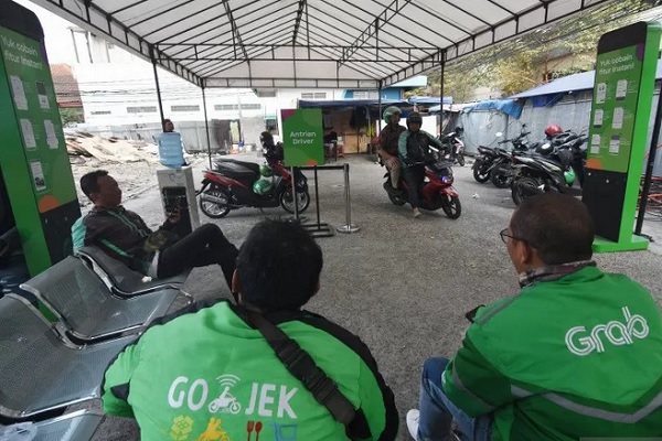 5 Berita Populer Ekonomi, Biaya Gaji dan Pensiun Pegawai Pemda Bebani APBN dan 2.040 Aparat Amankan Demo Pengemudi Ojek Online di Istana