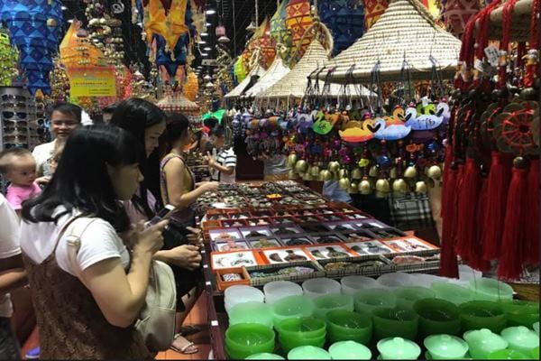 CAEXPO 2017: Imutnya Gantungan Kunci Bebek di Gerai Nanning