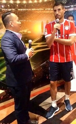 Meet & Greet dengan Pemain Bayern Munchen di Singapura Bikin Fans Sumringah