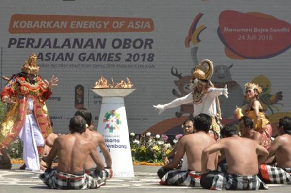 Api Asean Games Dibawa Istri Kapolri Menyelam di Raja Ampat