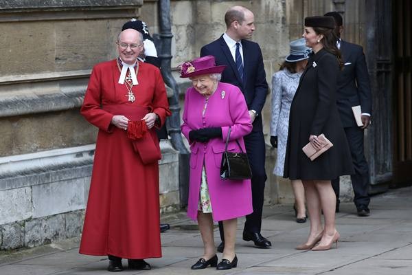 Ratu Elizabeth, William, dan Kate Middleton Rayakan Paskah di Kastil Windsor