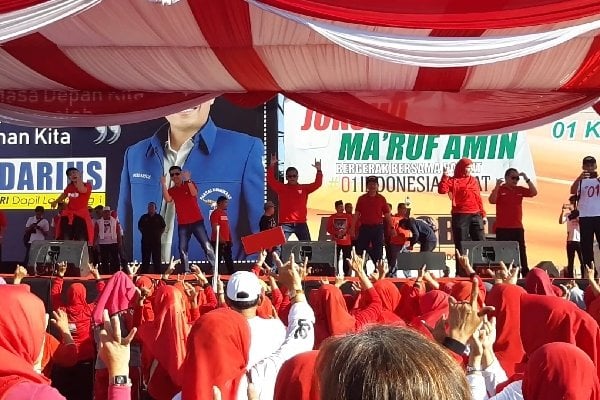 PDIP 'Memerahkan' Bandar Lampung, Promosikan Program Jokowi Lewat Senam Bersama