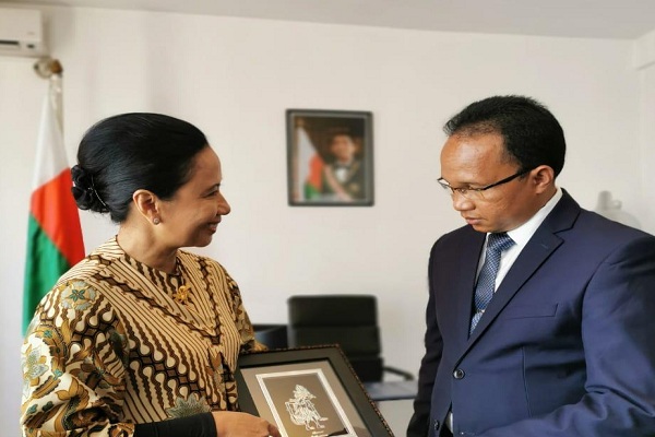 5 Berita Populer Ekonomi, Mantan Dirjen Pajak Ini Disurati oleh Fiskus Karena Kurang Bayar dan Menteri Rini Ajak BUMN Garap Proyek Tambang di Madagaskar