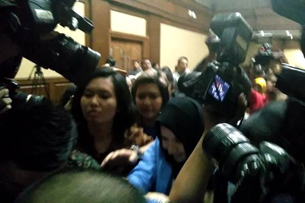 Rita Widyasari Divonis 10 Tahun Penjara. Hak Politik Dicabut 5 Tahun