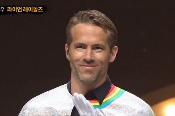 Ryan Reynolds Bikin Heboh di ‘King of Masked Singer’