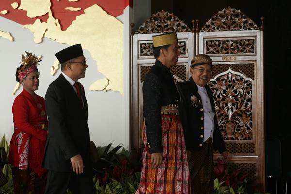 Uniknya Sidang Tahunan MPR 2017 : Jokowi Berbaju Bugis, JK Berbaju Jawa