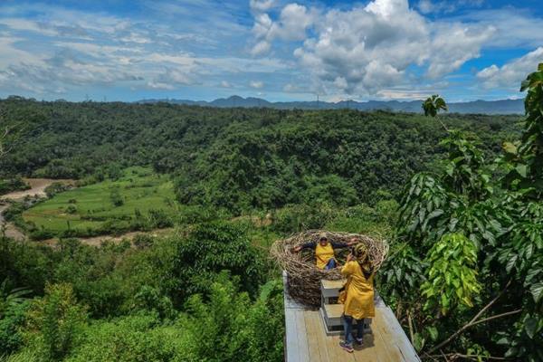 5 Berita Populer Travel,  Restoran Bawah Laut Pertama di Eropa dan Kunjungi 10 Destinasi Wisata Alam Indonesia