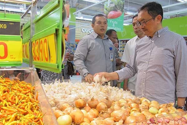 Pantau Langsung, Kemendag Optimistis Harga & Pasok Bapok Sulut Terkendali