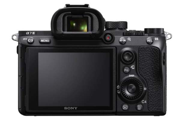 Kamera Mirrorless Full-Frame Sony A7 III : Buat Pehobi hingga Profesional