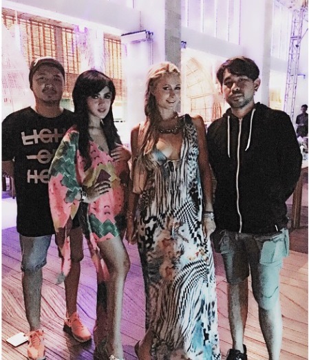 Syahrini Pamer Foto Bareng Paris Hilton di Bali. Berikut Foto-fotonya