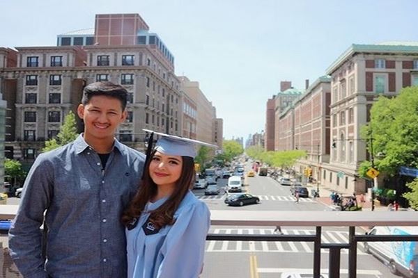 Bikin Bangga, Tasya Kamila Berkebaya Saat Wisuda S2 di Universitas Colombia