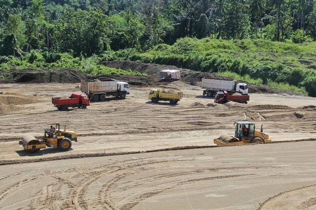 Pembebasan Lahan 76%, Menteri Basuki Minta Tol Manado-Bitung Dikebut