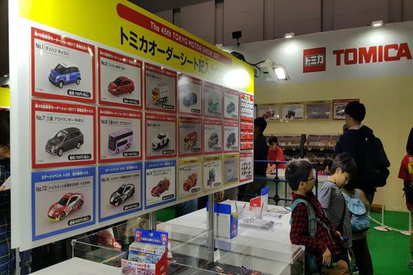 LAPORAN DARI JEPANG : Penggemar Tomica Antre di Tokyo Motor Show 2017