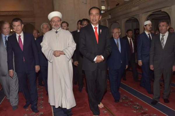 Kunjungi Masjid & Museum, Ini Foto Kegiatan Presiden Jokowi di Turki