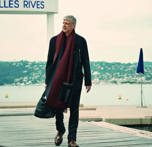 Begini Gaya Arsene Wenger Saat Jadi Model di Majalah L’Equipe