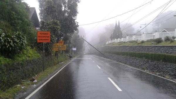 Bendung Katulampa Siaga 1, Puncak Pass Longsor