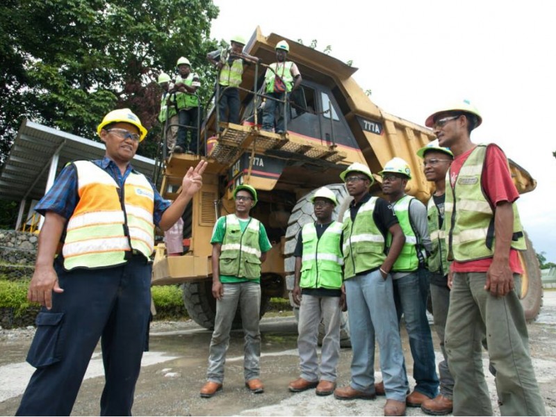 Masyarakat Papua Antusias Jadi Tenaga Profesional Pertambangan