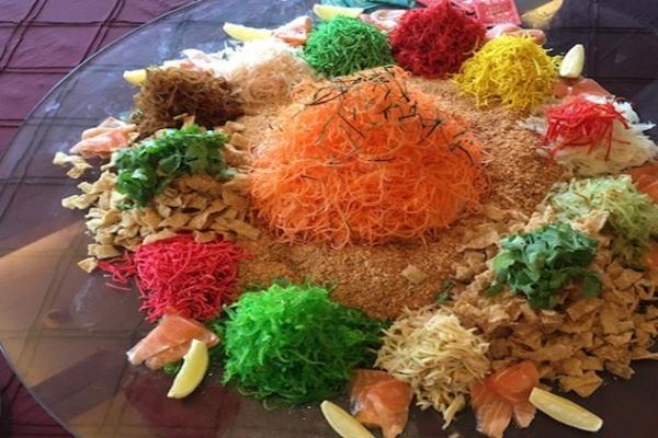 Begini Ritual Menyantap Yee Sang