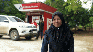 Kisah Sukses Desi di Tengah Dahaga Bahan Bakar Kutai Barat