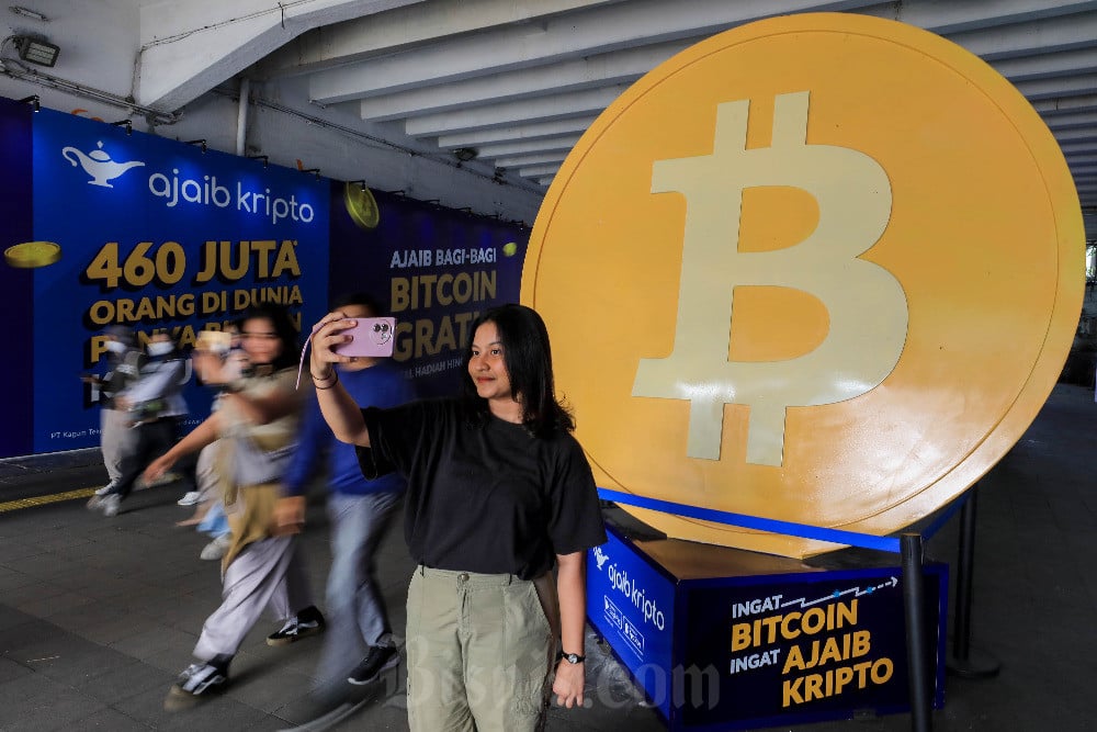 PREMIUM NOTES: Investor Kripto Menanjak, Obligasi Eximbank, hingga WIFI Kebut Internet Murah