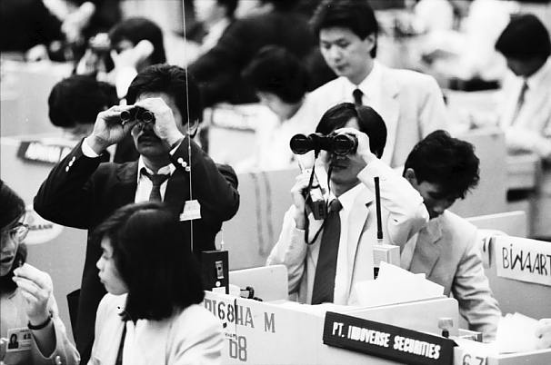 Situasi perdagangan di Bursa Efek Jakarta era 1990-an. JIBI/Bisnis
