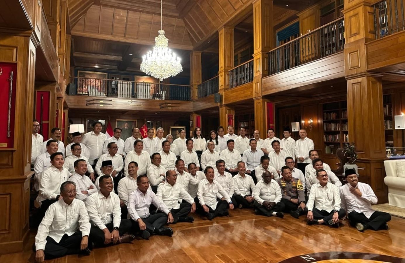 Prabowo Subianto saat memberikan pembekalan kepada para calon menteri di Hambalang pada Rabu (16/10/2024). Foto: Istimewa  