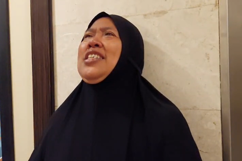 Guru ngaji asal Ciputat, Nurhayati, yang mampu berangkat haji setelah menabung lama meskipun sedikit. / dok. Media Center Haji (MCH) 2026