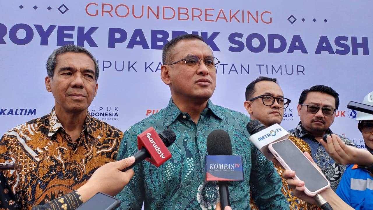 Direktur Utama PT Pupuk Indonesia (Persero) Rahmad Pribadi usai groundbreaking pabrik Soda Ash pertama di Indonesia di Bontang, Kalimantan Timur. Bisnis/Rayful Mudassir