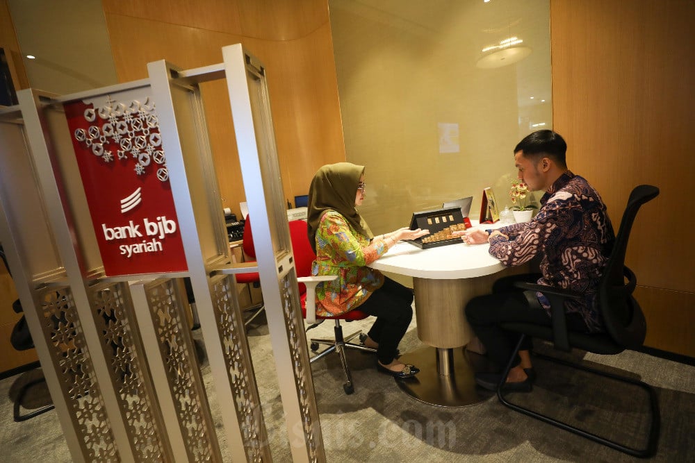 Sinyal Ekonomi dari Kinerja Bank: Saldo Orang Kaya Turun, Kredit Konsumsi Lesu