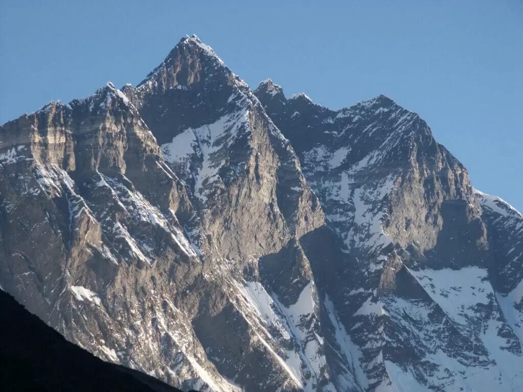 Gunung Lhotse - Asian Trekking