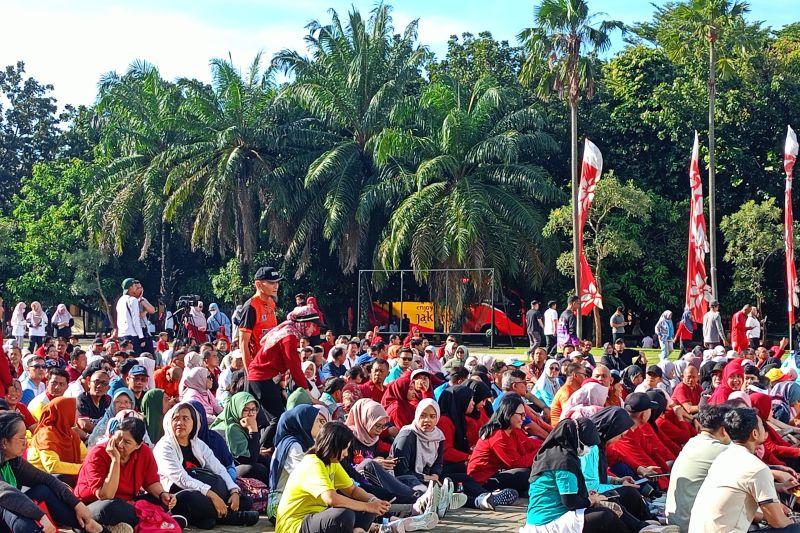 Foto-foto Suasana Jum'at Perdana WFH ASN Hari Ini, 10 April